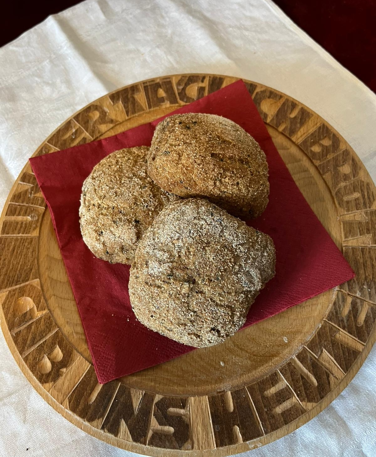 Kartoffel-Weizenbrötchen mit Schwarzkümmel